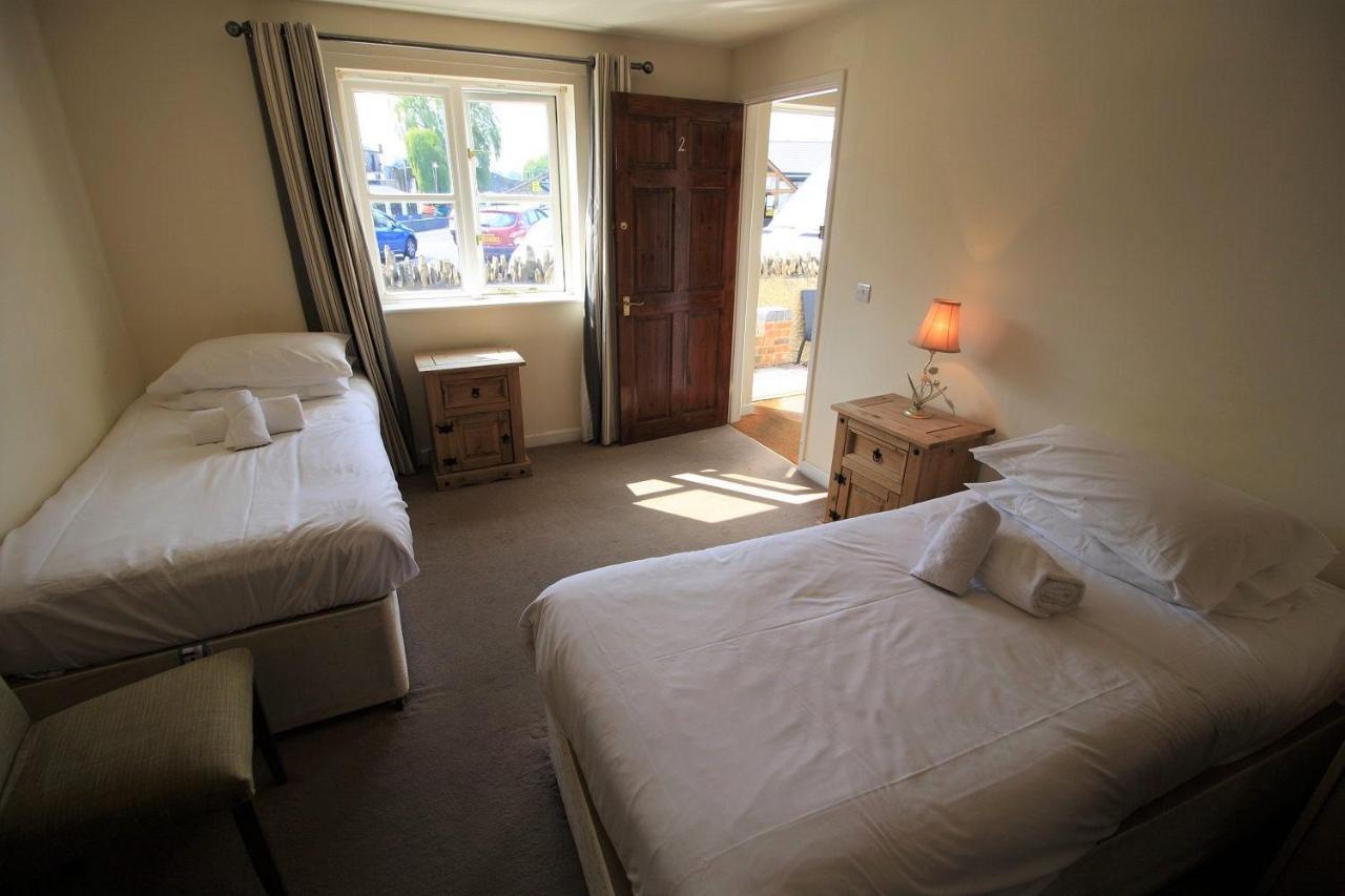 The Riverside Lechlade Habitación foto
